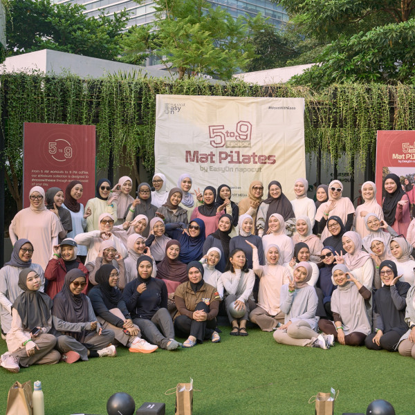 As Activewear Needs Evolve, napocut Introduces EasyOn 5 to 9 with nicePeople Pilates Session